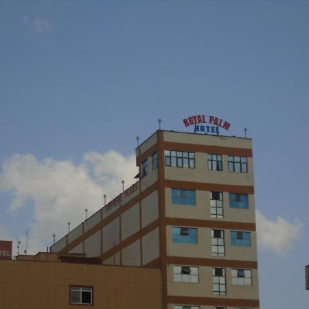 Royal Palm Hotel And Suites Nakuru Exterior foto